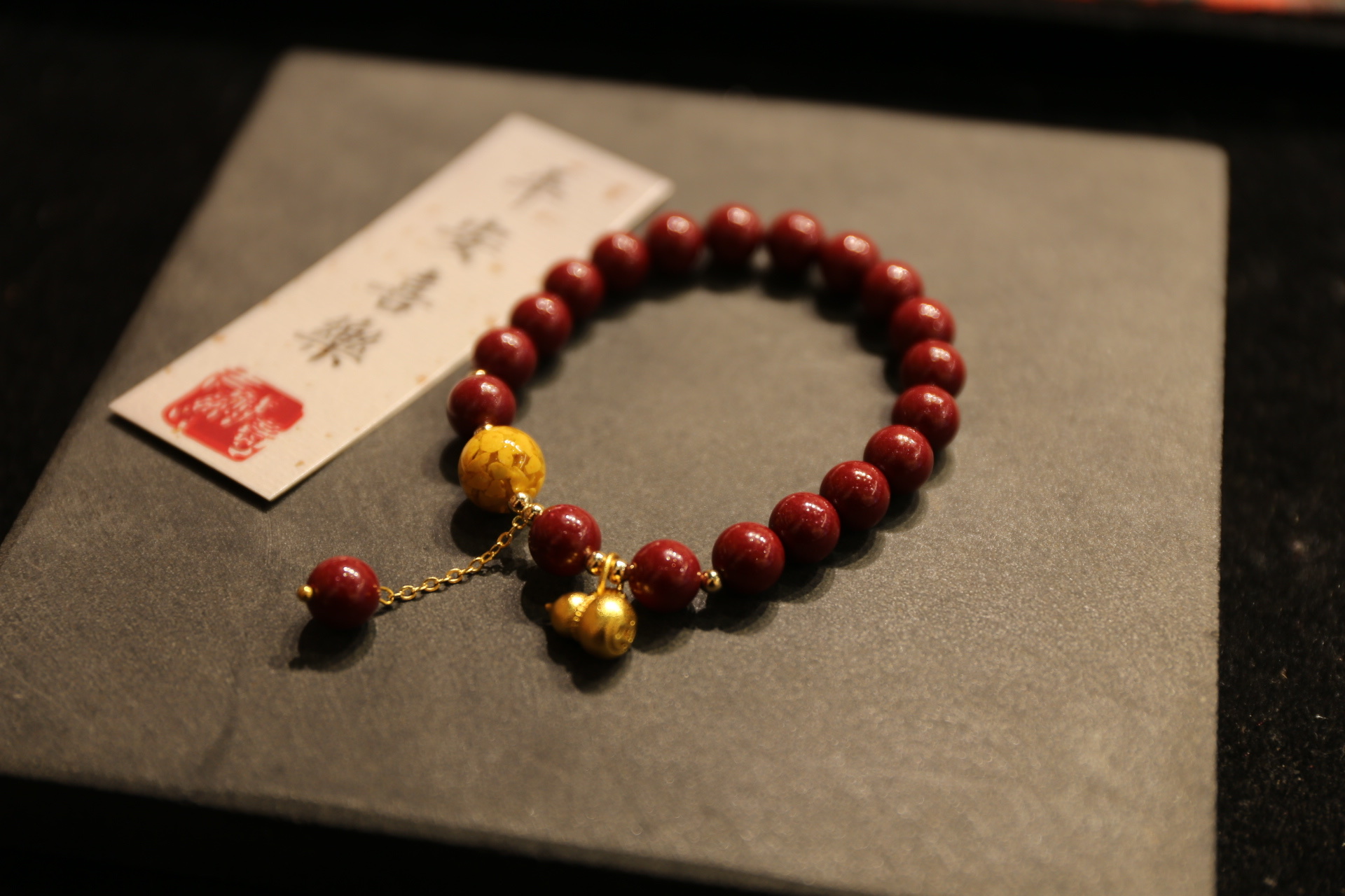 手串/水晶手串/沉香手串/琉璃手串/文玩产品图