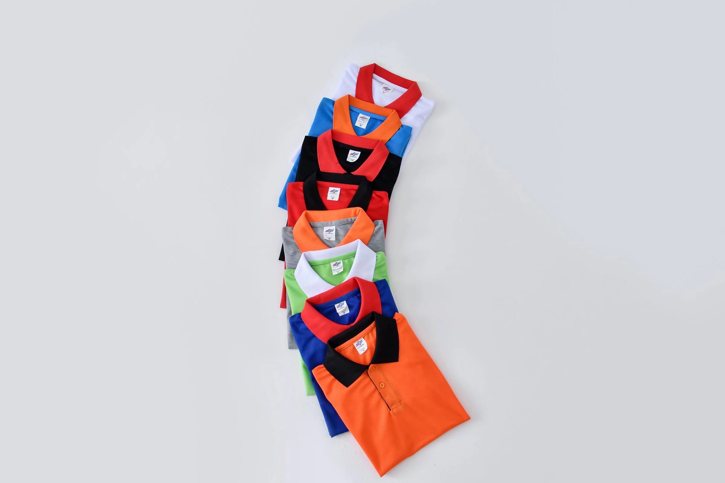 Cross-border 190g/㎡ polyester Xiaofei color-block lapel, fashionable and stylish polo shirt, advertising shirt, versatile and outstanding, breathable and sweat-wicking 0102 Application Scenario