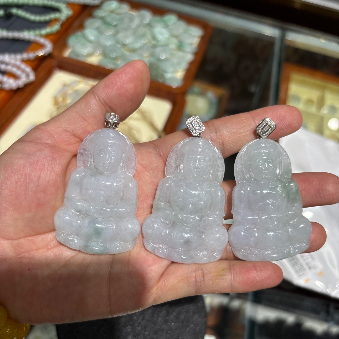 Natural Burmese jade Guanyin details Picture