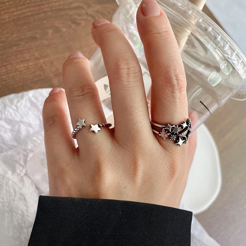 Pure silver men's ring, with a simple and elegant ancient-style design and a fashionable and personalized ring setting, is a fashionable and individual men's accessory details Picture