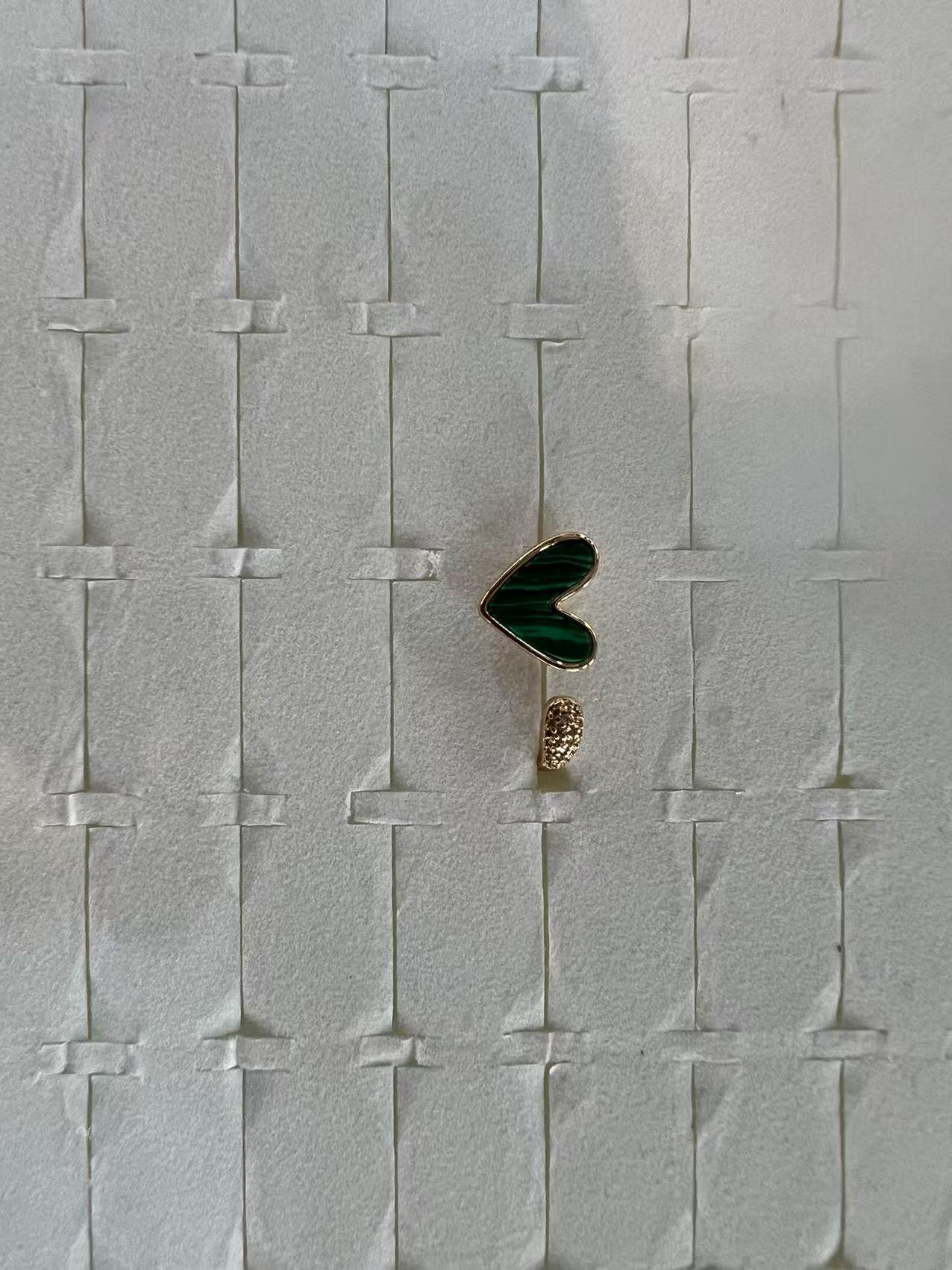 时尚戒指 戒指中古风格 个性简约戒托设计 时尚潮流礼物细节图