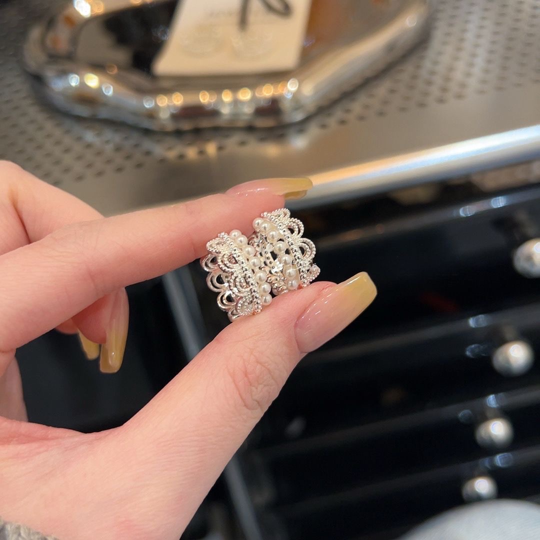 925 Silver ear rings, fashionable and elegant for women, anti-allergy ear buckles, new Korean version earrings, 456 accessories, earrings, earrings, stud accessories detail image 2