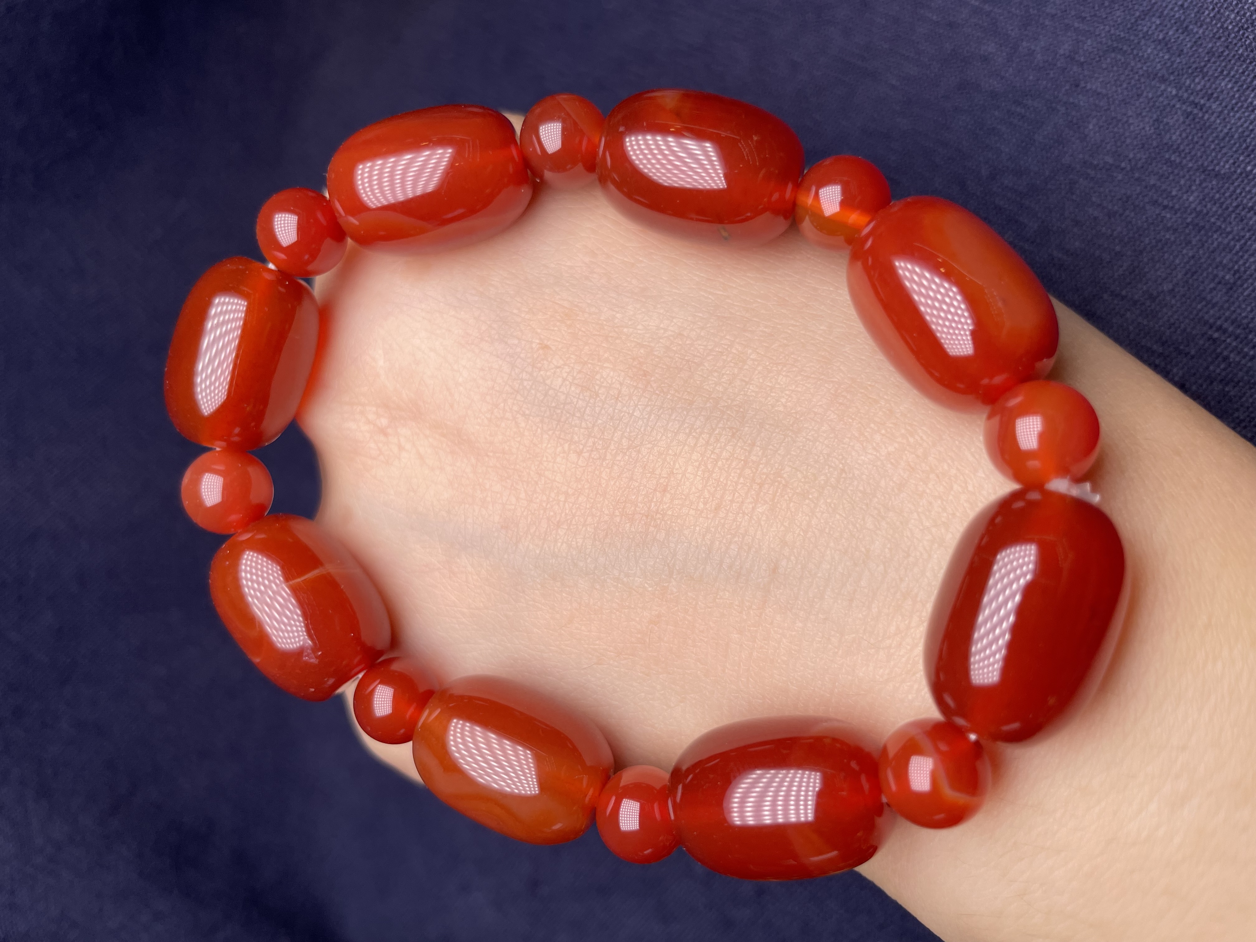 Barrel-shaped red peacock agate bracelet, fashionable men's and women's jewelry, Chinese-style bracelet accessory, exquisite bracelet, crystal bracelet, bracelet accessory Item Picture