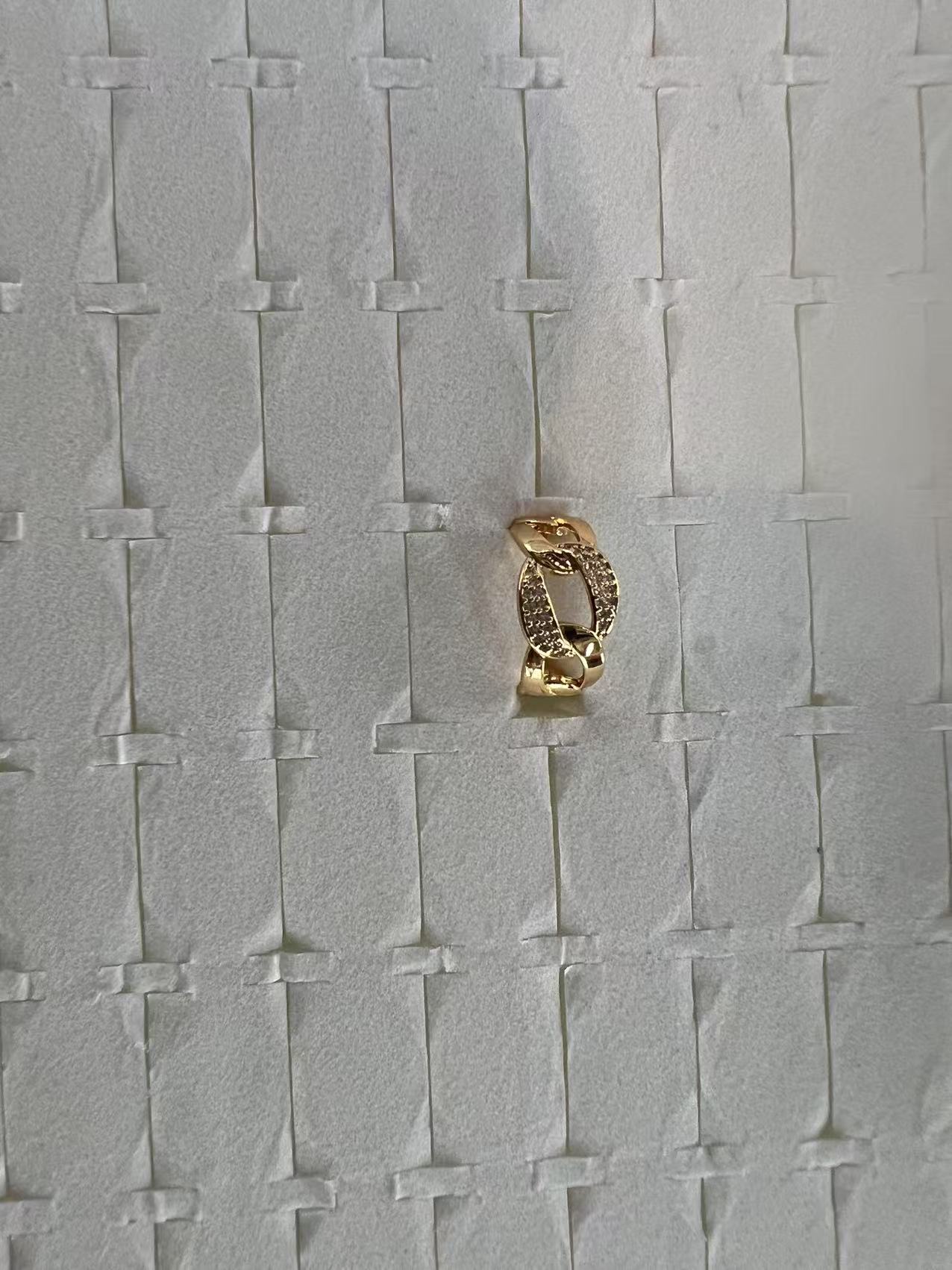 时尚戒指 戒指中古风格 个性简约戒托设计 时尚潮流礼物