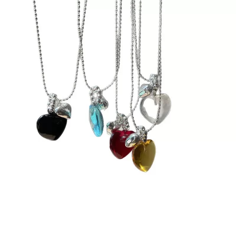 National trend colorful heart-shaped necklace, silver chain adjustable, the same style as the Instagram blogger, high-end collarbone chain sweater chain/accessory, accessory, accessory, accessory pic 1