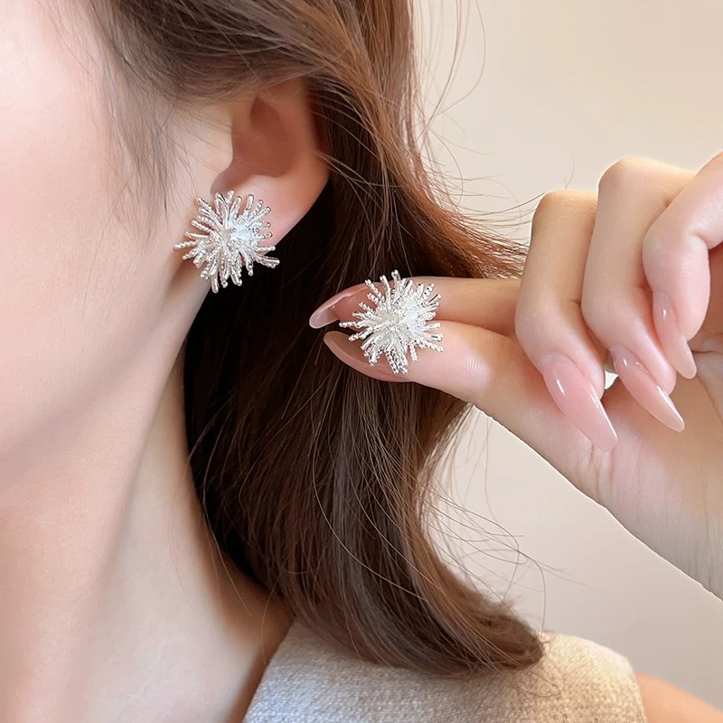 Silver dandelion fireworks stud earrings exude a sense of sophistication and elegance for women. 2025 new bestseller earrings, elegant and light luxury earrings, summer accessories stud earrings