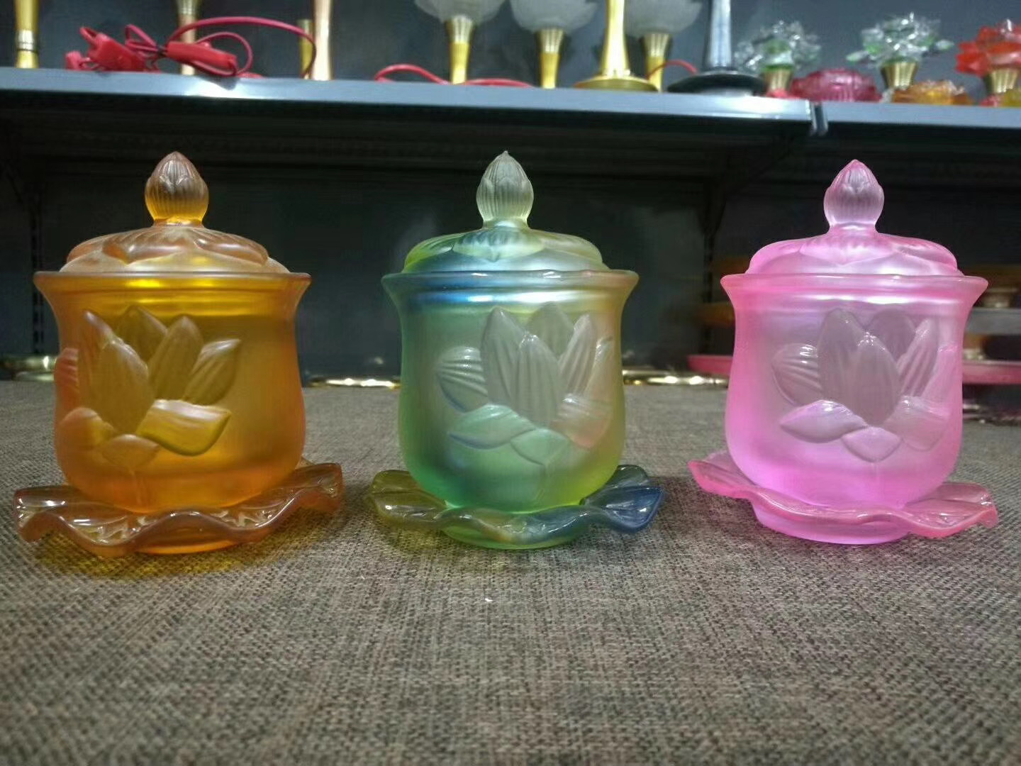 Glass water supply cup
