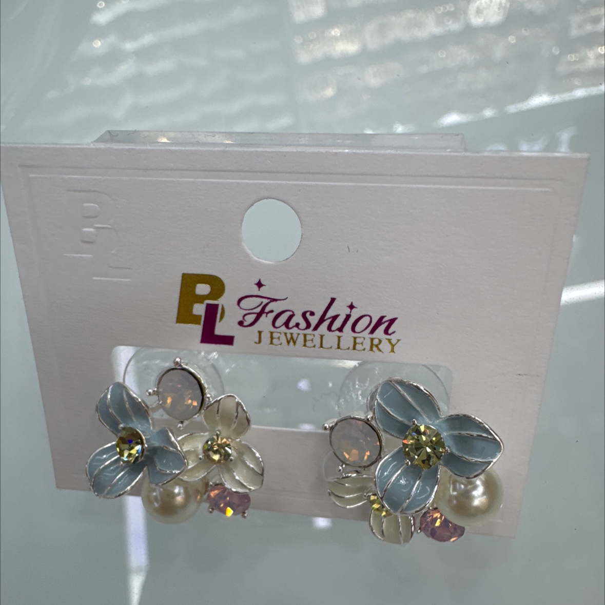 银饰耳环女百搭耳钉不锈钢圈配饰烧焊锆石设计时尚简约潮流银饰耳环详情图1