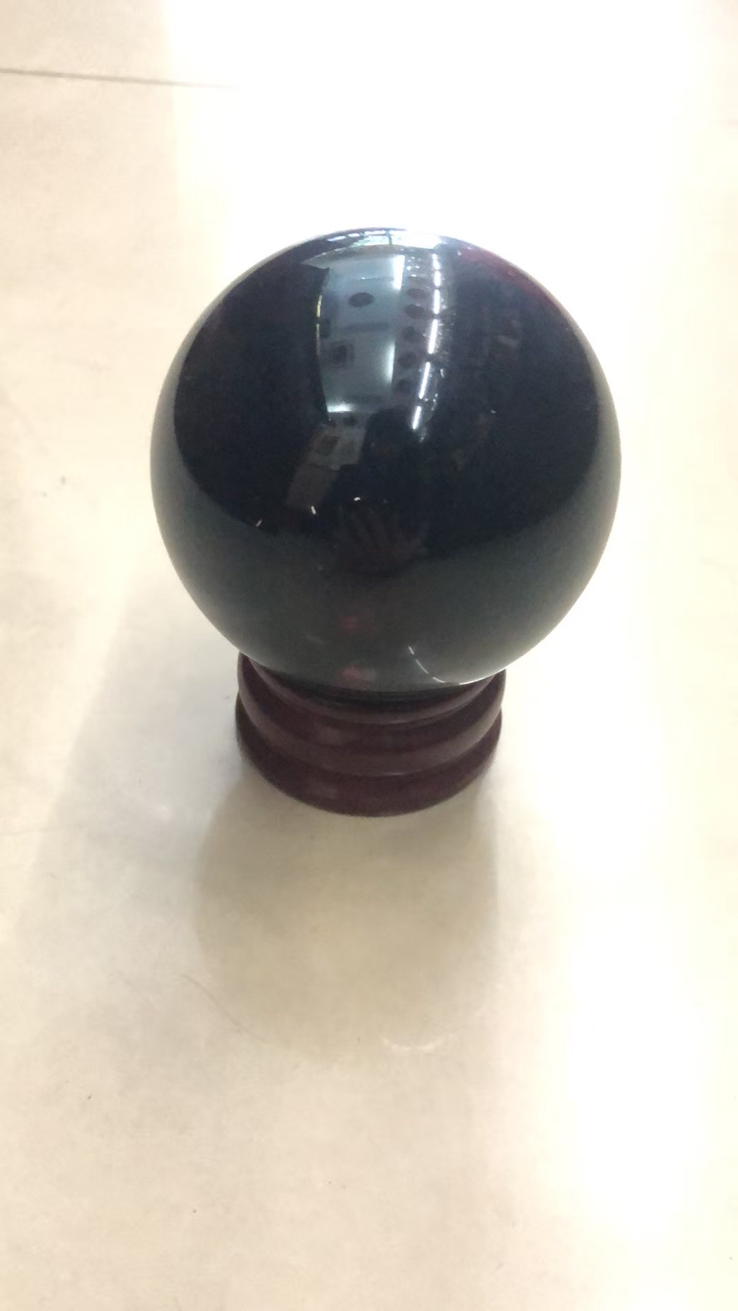 黑色，白色，红色，粉色，蓝色，绿色，紫色水晶球，另加木底座