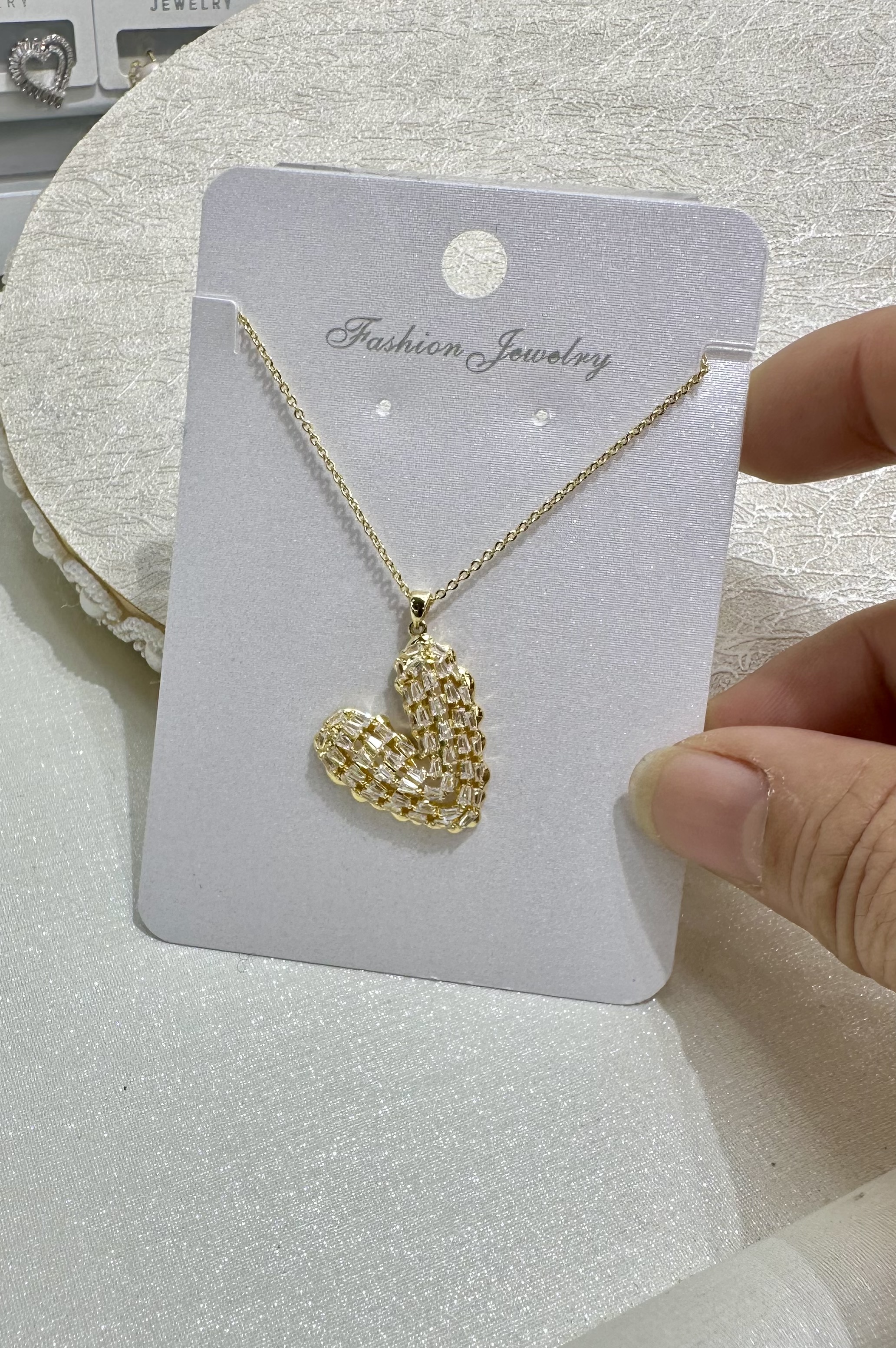 铜项链 时尚简约设计百搭饰品 精致优雅送礼佳选