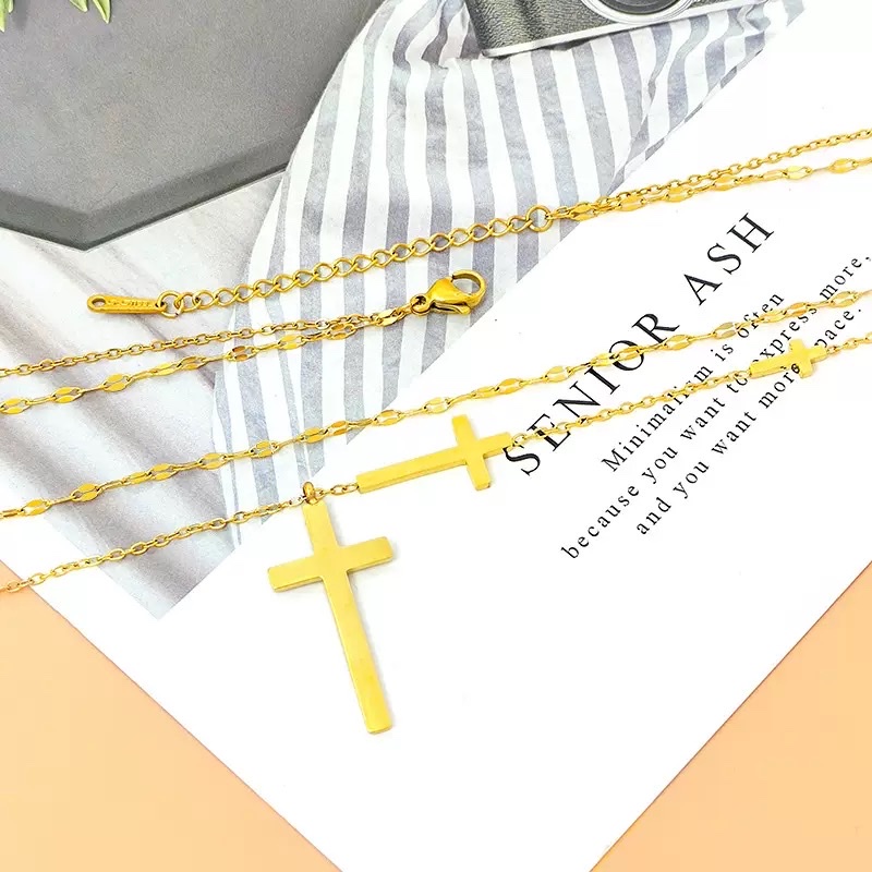 Stainless steel color retention, durable and non-fading pendant necklace, unisex necklace, titanium gold necklace, cross, popular European and American style necklace, necklace, titanium gold necklace Application Scenario