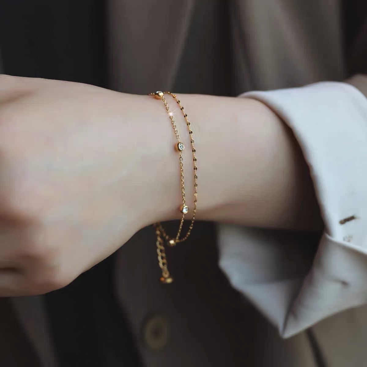 钛钢高品质轻奢小众设计闺蜜手链气质精致双层锆石新款高级感手链韩国东大门爆款韩版