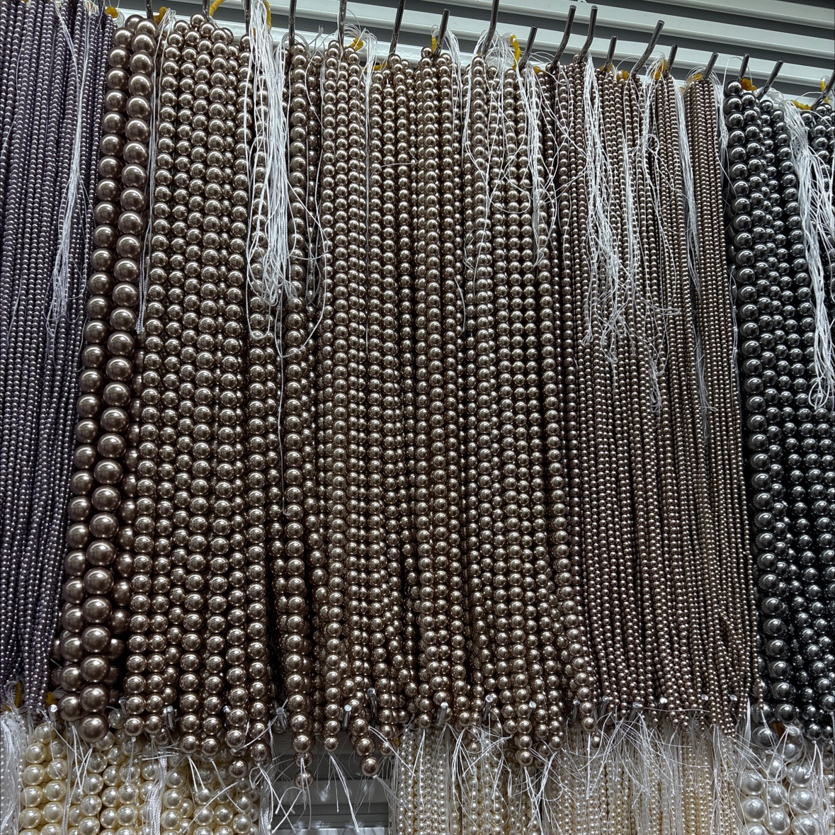 String beads, loose beads, DIY handcrafted materials, string beads, jewelry accessories, beads, glass rice beads, string beads, loose beads, beads Item Picture