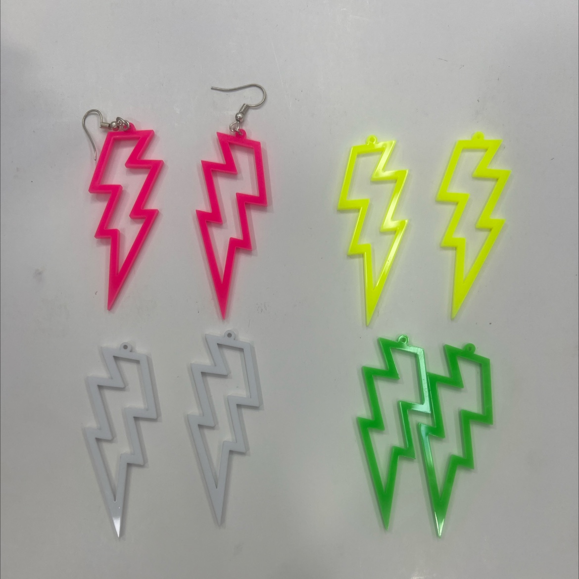 2025年新款亚马逊希音跨境电商热卖款闪电耳环亚克力醋酸耳环配件细节图