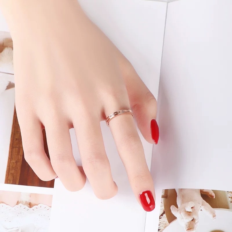 素圈简约英文字母戒指女时尚个性钛钢18k玫瑰金食指尾戒小众设计