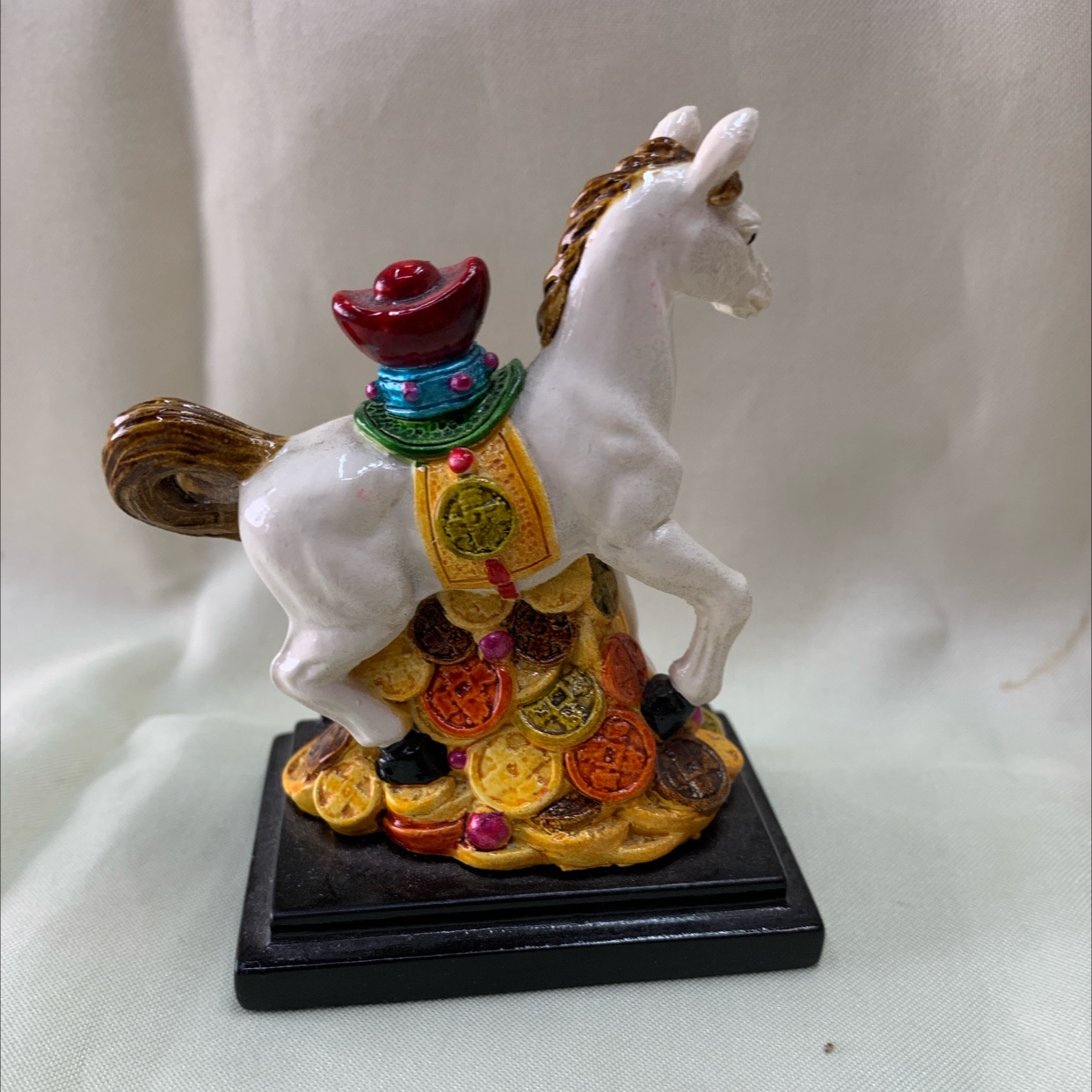 CAI 's Fine Craft Resin Hand-painted Handicraft Small ornaments 10544 ma 🐎 Application Scenario