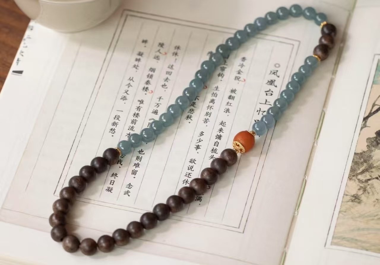 Qinan agarwood bracelet, natural blue water jadeite A-grade double ring bracelet, A collectible gift for women details Picture