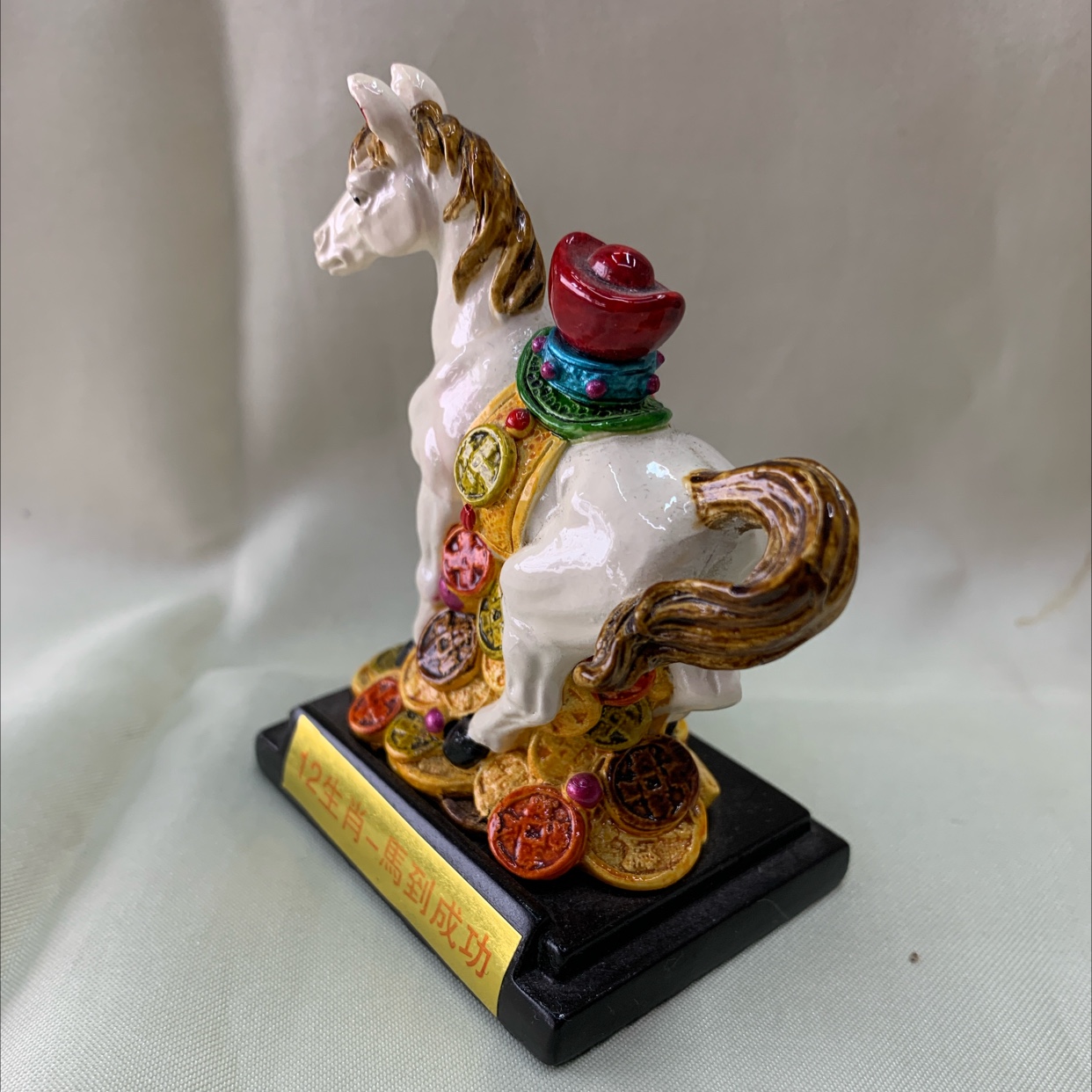 CAI 's Fine Craft Resin Hand-painted Handicraft Small ornaments 10544 ma 🐎 details Picture