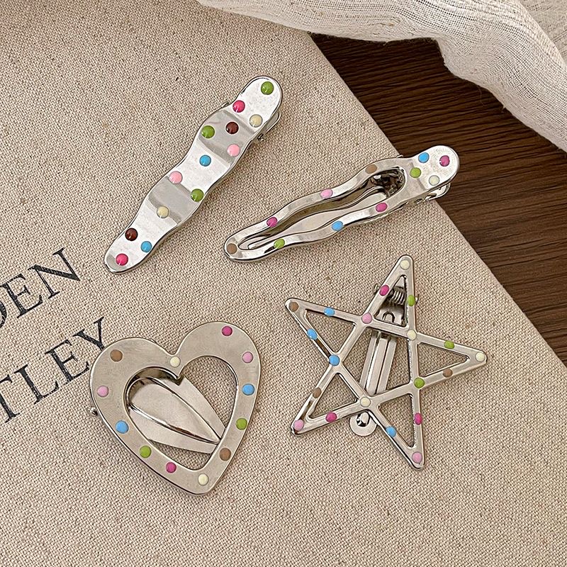 Acrylic children's hair clips, cute hair clips, girls' headwear, daily styling accessories, hair clips, hair clips, children's hair accessories detail image 2