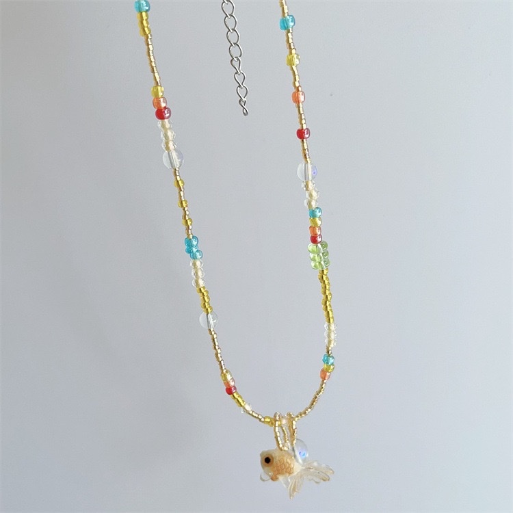 小红书爆款 2025新款 热卖彩色夏日多巴胺小鱼吊坠蓝色串珠项链女童趣可爱百搭颈链 锁骨链 厂家直销饰品贝壳diydiy详情图5