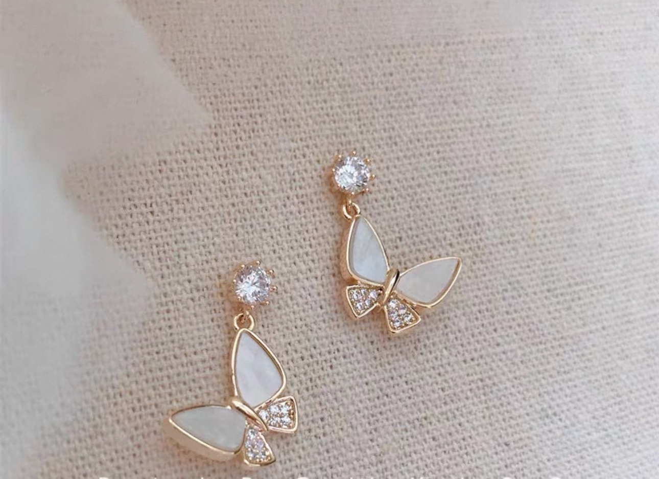 鲜气满满蝴蝶飞舞贝母可爱小红书流行耳环产品图