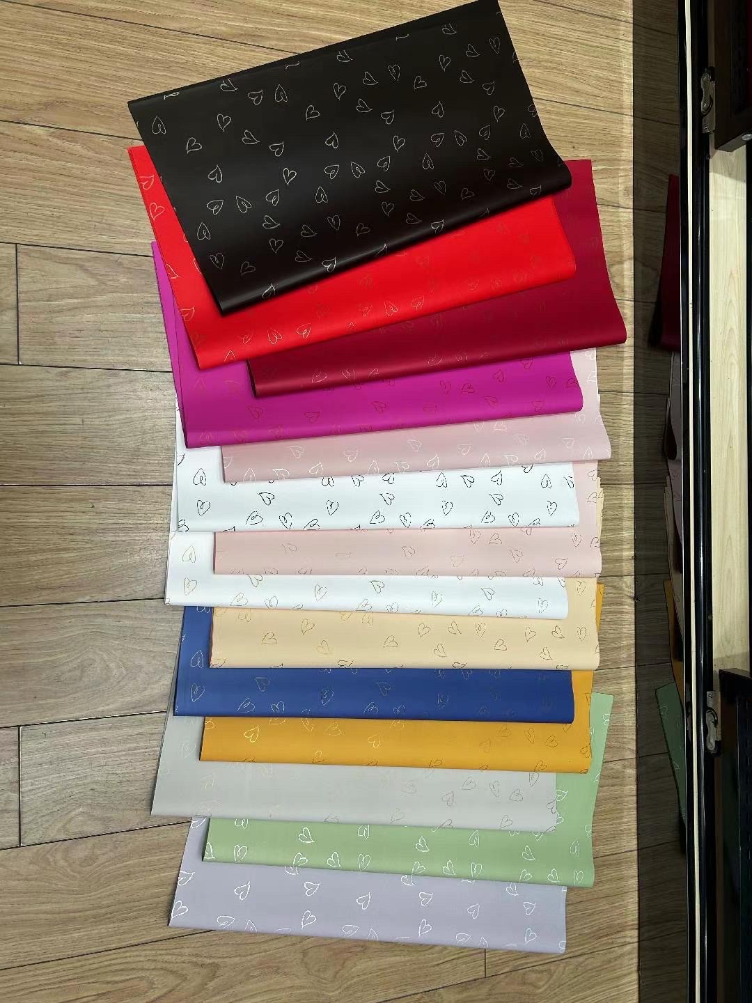Pengfa Packaging Factory Store Valentine's Day Edition Wrapping Paper, waterproof flower Wrapping Paper materials, plastic floral arrangement and bouquet wrapping paper, printed Ouya paper wholesale detail image 2