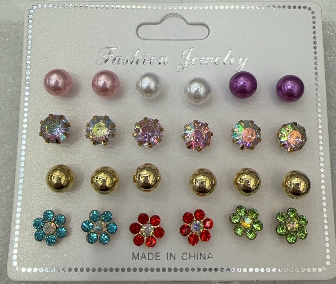 韩版潮流时尚休闲耳环百搭气质耳环简约大方小耳钉细节图