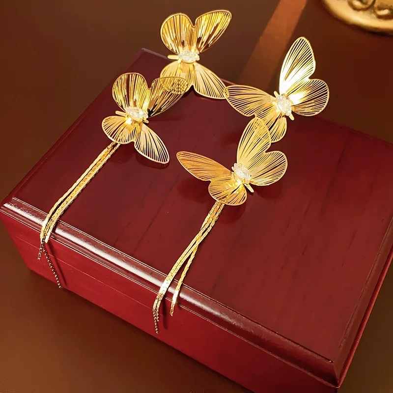 金枝玉蝶！金色蝴蝶流苏耳环高级感2024新款爆款银针耳钉独特耳饰饰品