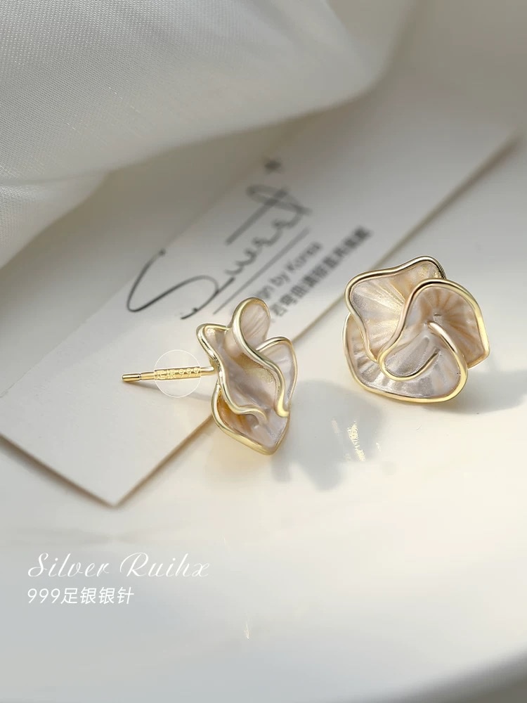 简约山茶花滴釉耳钉2025新款独特耳饰轻奢高级感气质独特耳环