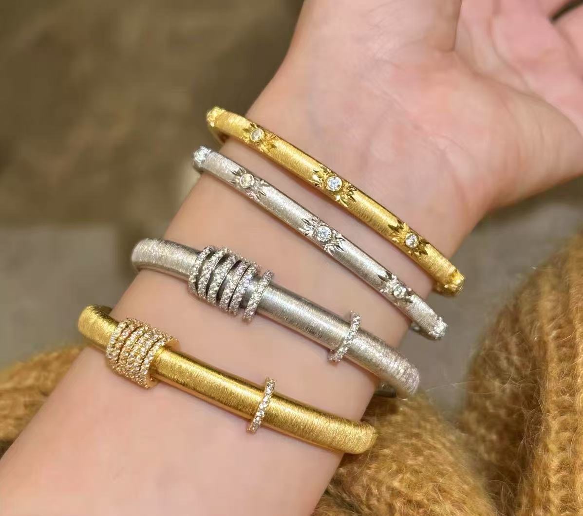 米运拉满的拉丝工艺镶嵌高级感手镯新款女