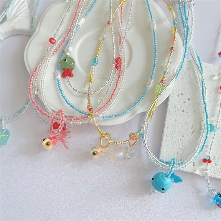 小红书爆款 2025新款 热卖彩色夏日多巴胺小鱼吊坠蓝色串珠项链女童趣可爱百搭颈链 锁骨链 厂家直销饰品贝壳diydiy详情图8
