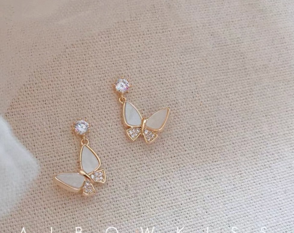 鲜气满满蝴蝶飞舞贝母可爱小红书流行耳环细节图