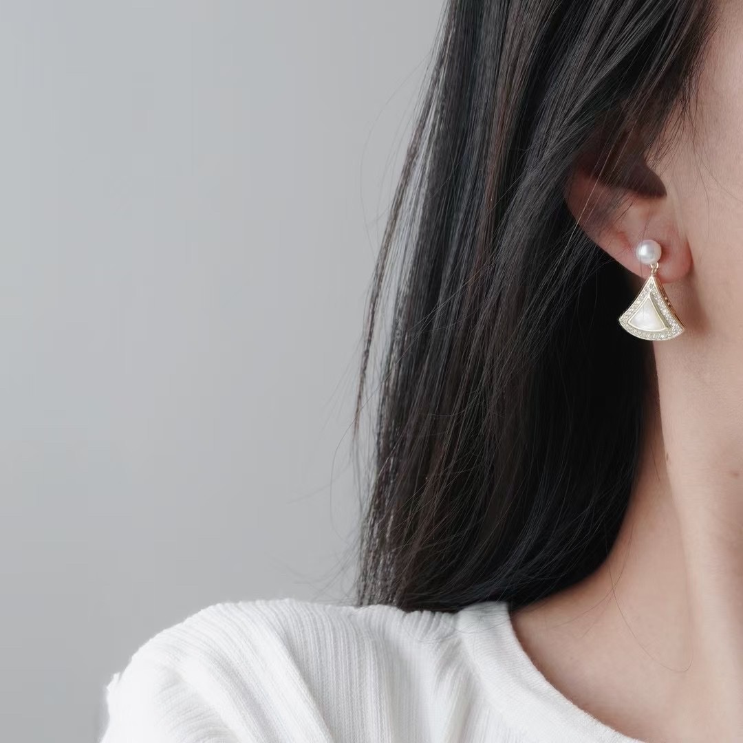 6月爆品🔥福利款上线✨
材质：14k注金工艺～淡水珍珠耳钉
源头厂家直销批发

饰品耳饰耳钉耳饰详情图6