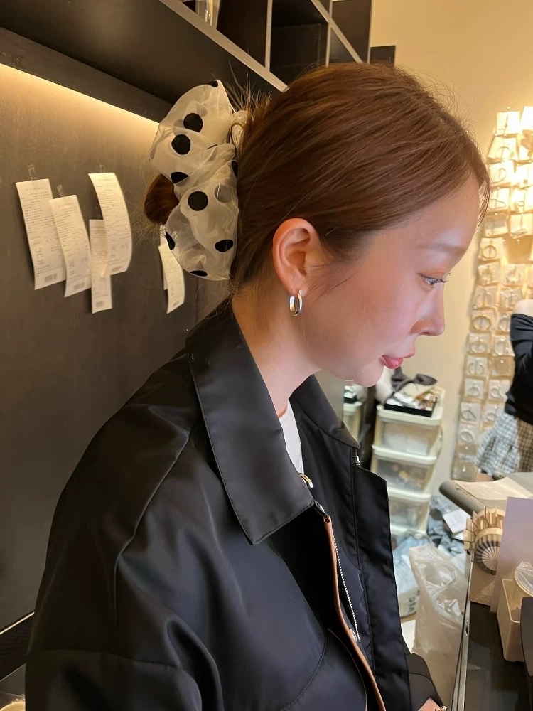 Korean fashion double-layer chiffon polka dot large intestine hair band for women's high-end feel 2025 new bun hair accessory headband Korean fashion double-layer chiffon polka dot large intestine hair band for women's high-end feel 2025 new bun hair accessory headband