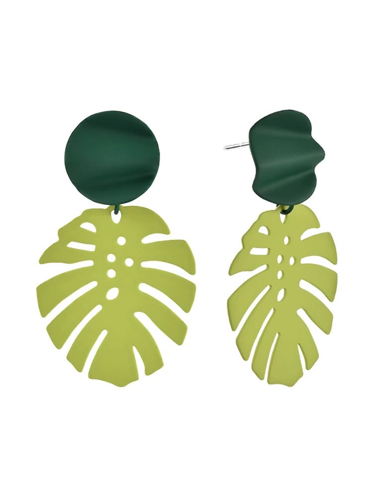 Summer fashion, exaggerated, stylish and sexy earrings, unique design sense, niche decorative items, Korean earrings detail image 7