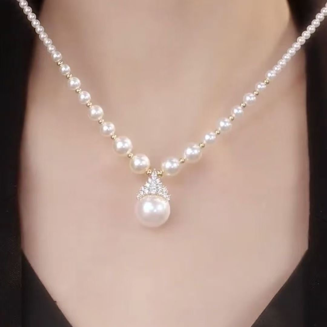 The luxurious white pearl crown collarbone chain and the dazzling princess collarbone chain of the European and American style ice and snow queen necklace