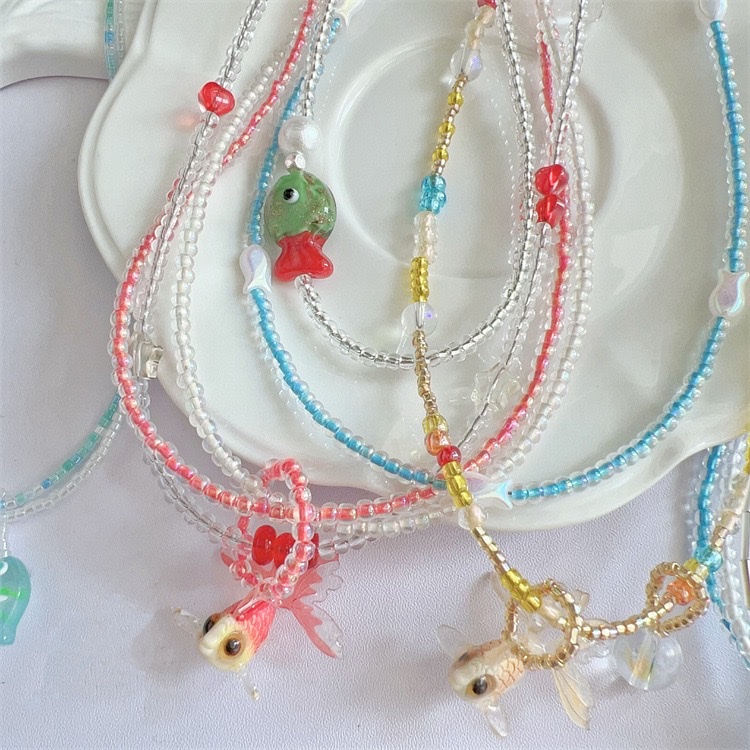 小红书爆款 2025新款 热卖彩色夏日多巴胺小鱼吊坠蓝色串珠项链女童趣可爱百搭颈链 锁骨链 厂家直销饰品贝壳diydiy详情图11