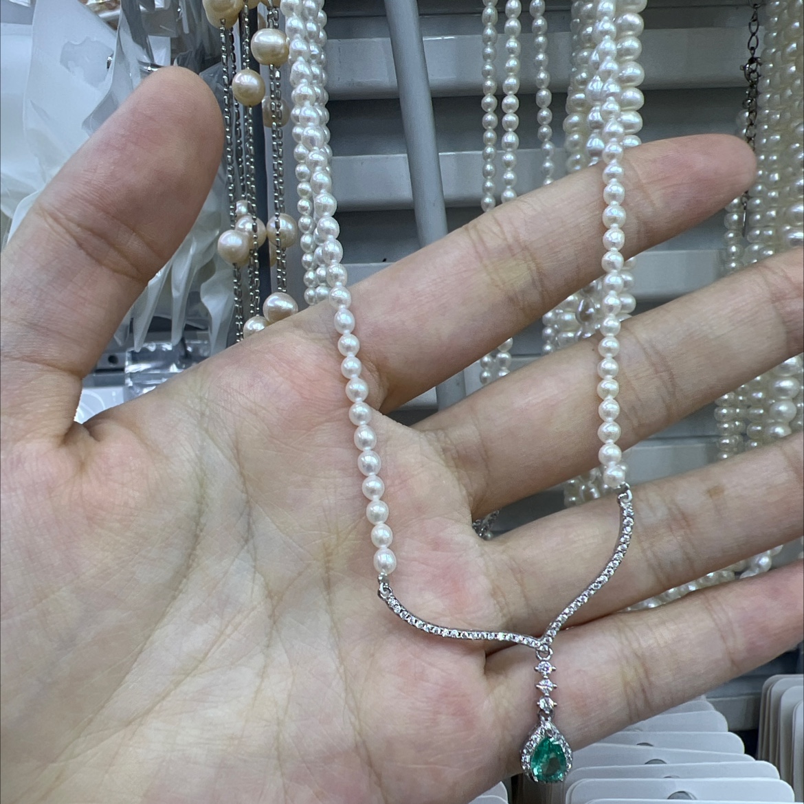 قلادة اللؤلؤ الصغيرة ذات السلسلة الصغيرة من الابتسامات، بائع الجملة