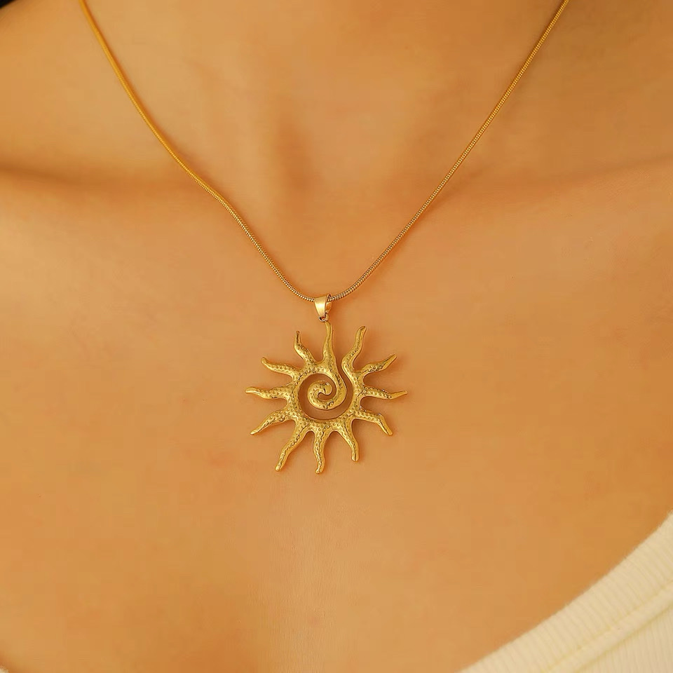 New sunflower pendant necklace from Amazon in Europe and America, retro metal open collarbone chain, fashionable and creative accessory for women details Picture