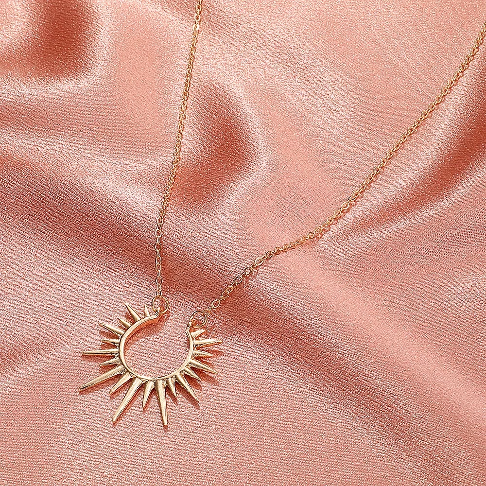 New sunflower pendant necklace from Amazon in Europe and America, retro metal open collarbone chain, fashionable and creative accessory for women Specification image