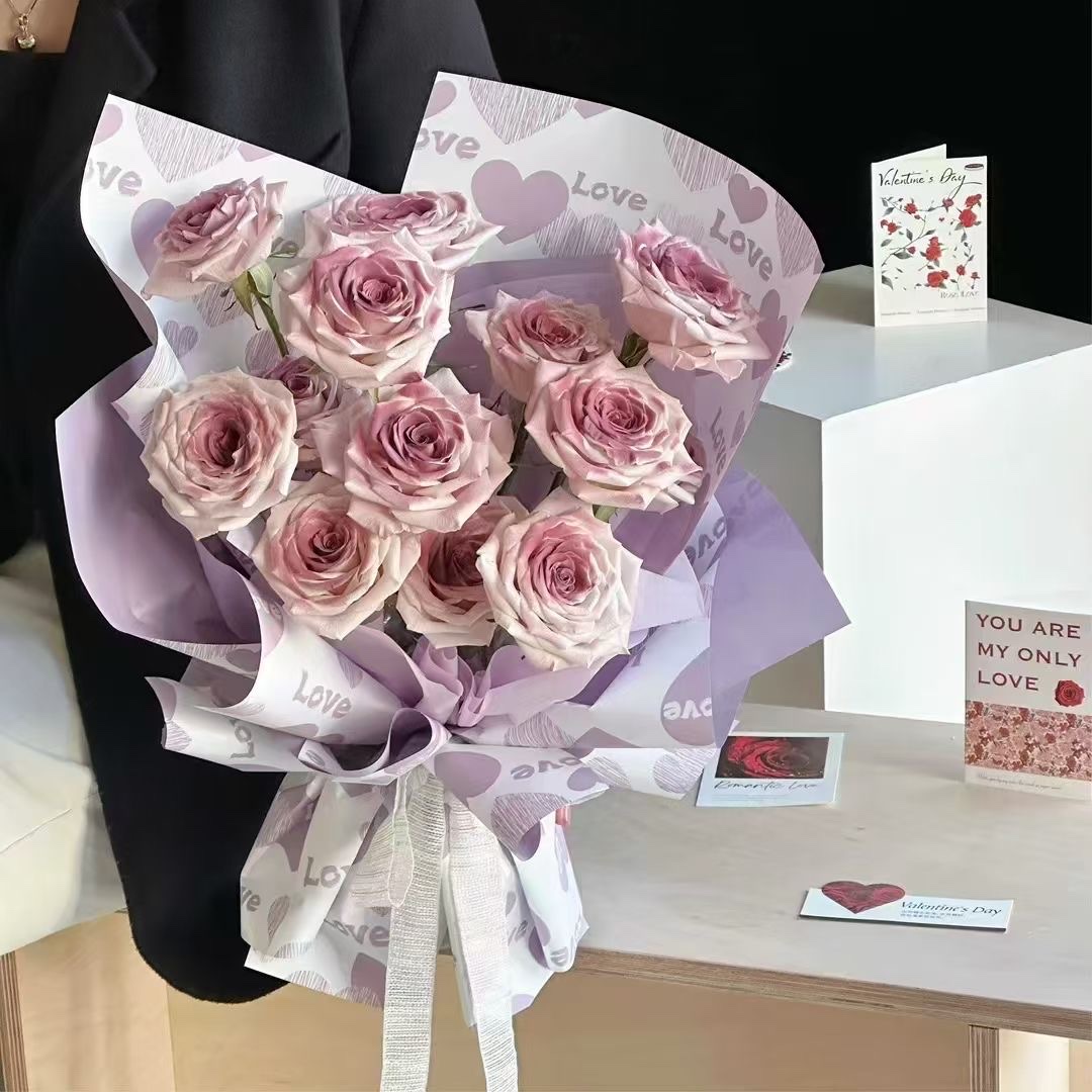 Pengfa Packaging Factory Store "Love in Heart" Flower wrapping Paper Thickened waterproof Feather paper Valentine's Day bouquet packaging materials Application Scenario