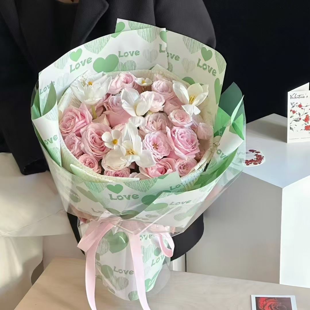 Pengfa Packaging Factory Store "Love in Heart" Flower wrapping Paper Thickened waterproof Feather paper Valentine's Day bouquet packaging materials Item Picture