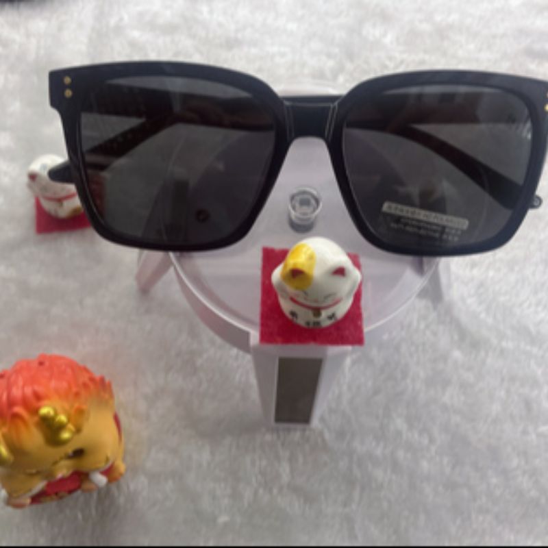 2025 New type of polarizing glasses with diamonds, party glasses, sunglasses, UV protection, anti-glare, fashionable and trendy, comfortable and lightweight. 123