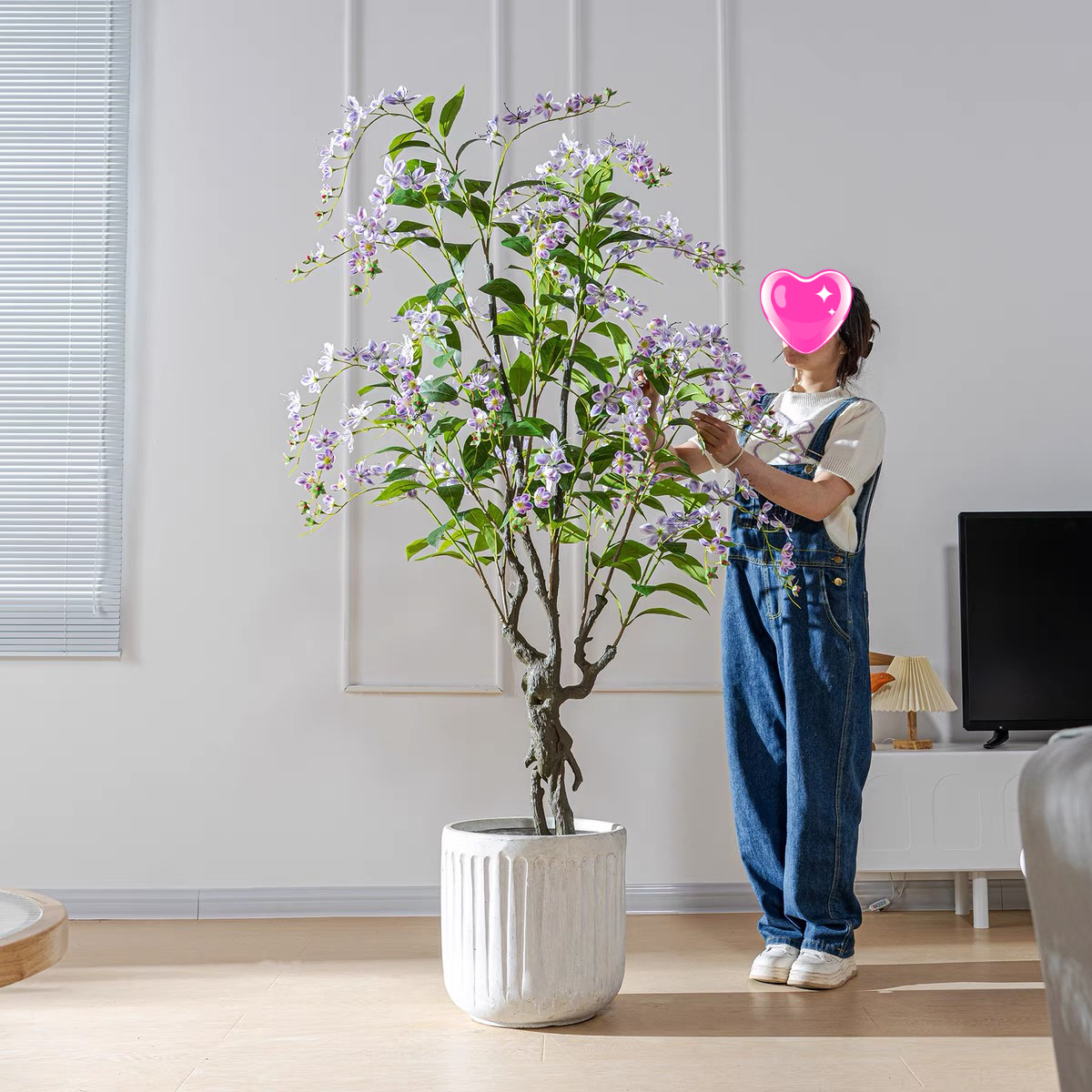 Artificial green plants, decorative green plants, indoor ornaments, handicrafts, creative hanging jasmine Application Scenario