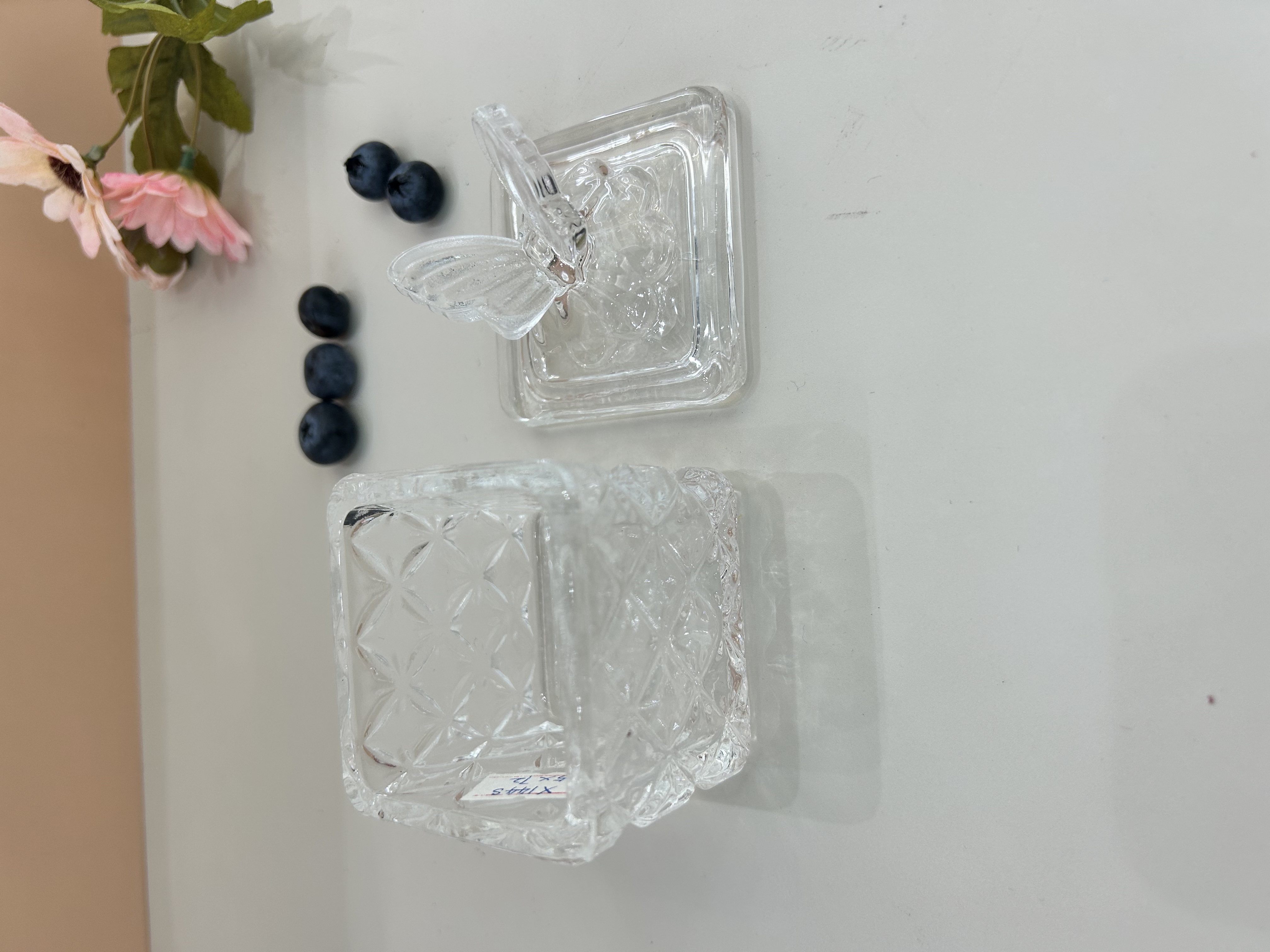 Glass sugar jar, butterfly square storage jar, storage jar, glass handicrafts Item Picture