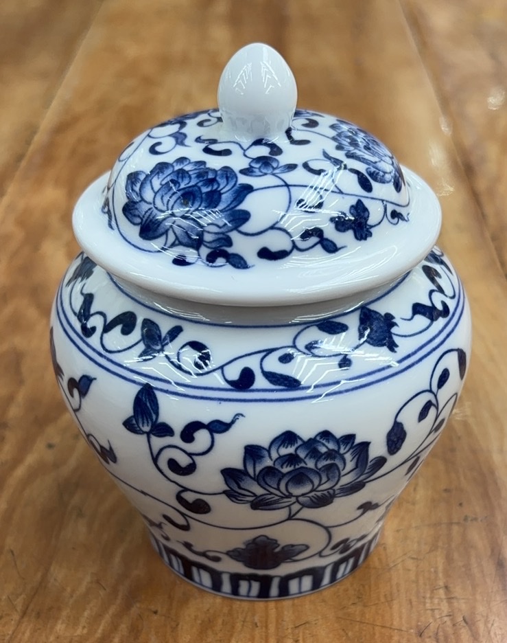 古典风格陶瓷青花瓷茶叶罐 密封储存罐 茶叶保鲜罐 茶具收纳罐 家居装饰品详情图10