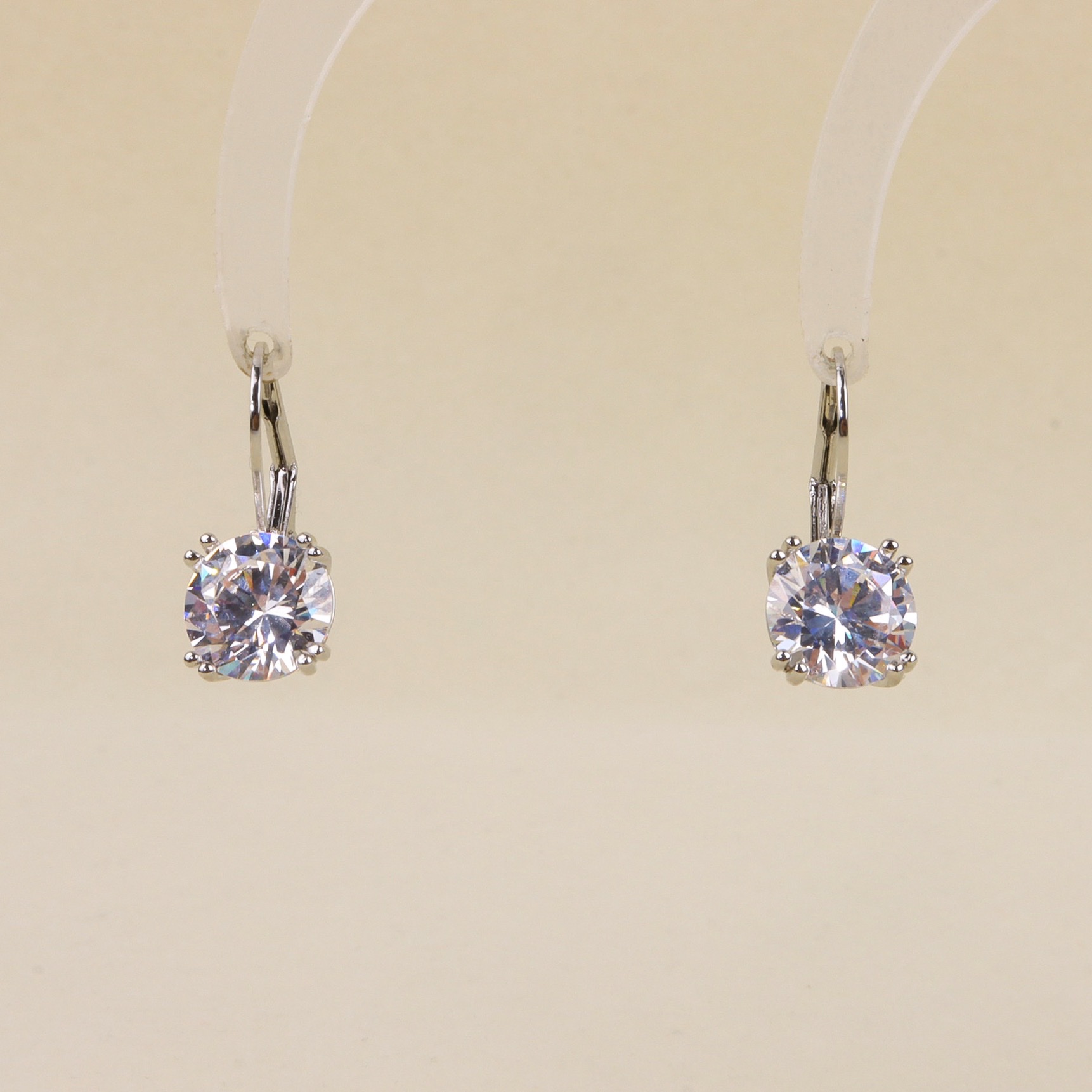 超闪圆形设计锆石款耳钉轻奢个性时尚日常百搭高级感现货耳环耳饰饰品耳环耳饰