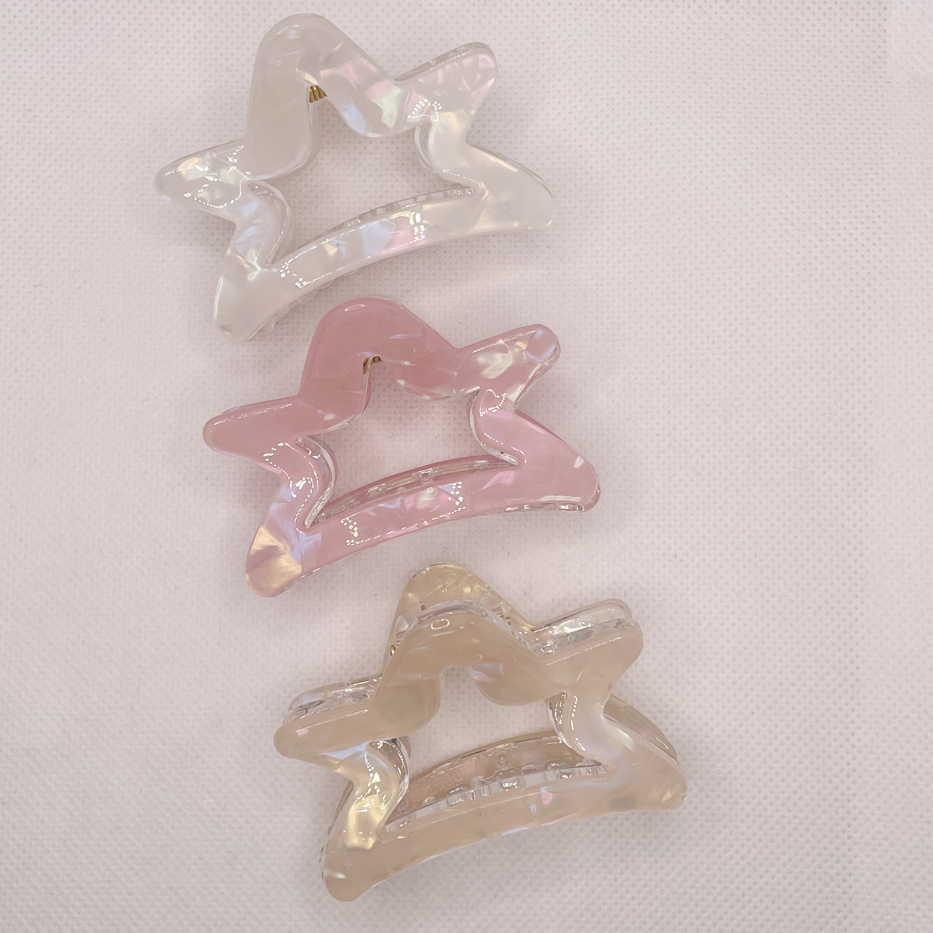 Mermaid Girl's colorful claw clip, five-pointed star hair clip, shark clip at the back of the head, medium size, less hair, half short hair accessory details Picture
