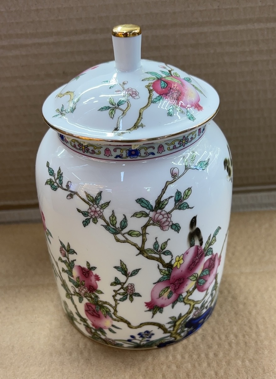 古典风格陶瓷青花瓷茶叶罐 密封储存罐 茶叶保鲜罐 茶具收纳罐 家居装饰品详情图2