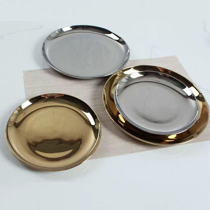 Luxurious dinner plates, decorated with heart-shaped strawberry small plates, exquisite plating tools, suitable for afternoon tea and meal plating, enhancing the sense of ceremony during dining detail image 5